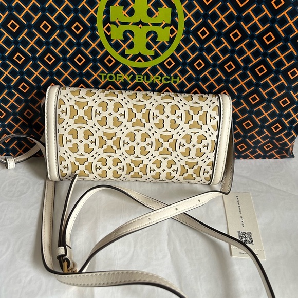 Tory Burch T Monogram Laser Cut Wallet Crossbody Bag New Ivory Beeswax Gold - Picture 2 of 14